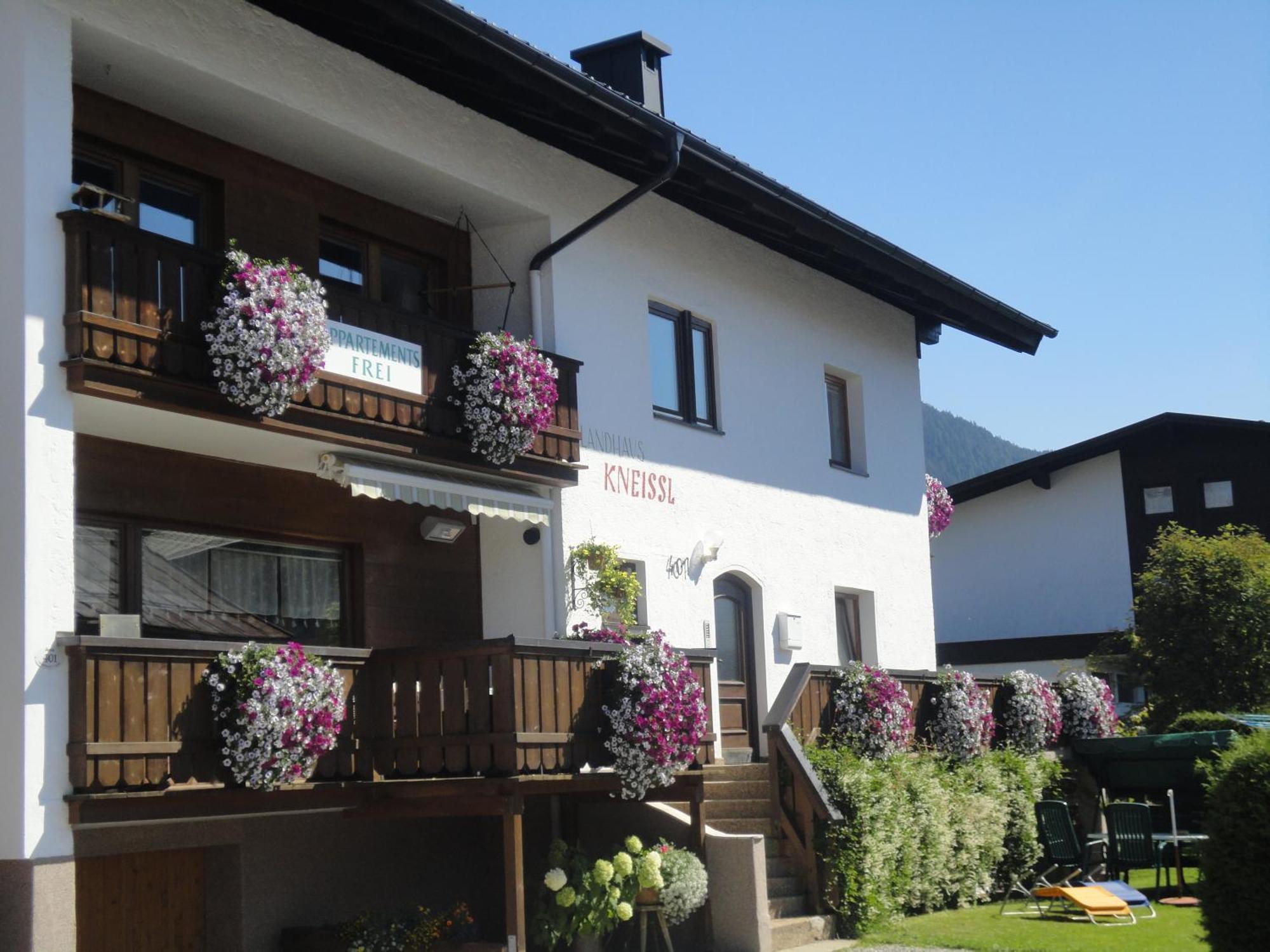 Haus Kneissl Apartment Seefeld in Tirol Exterior photo