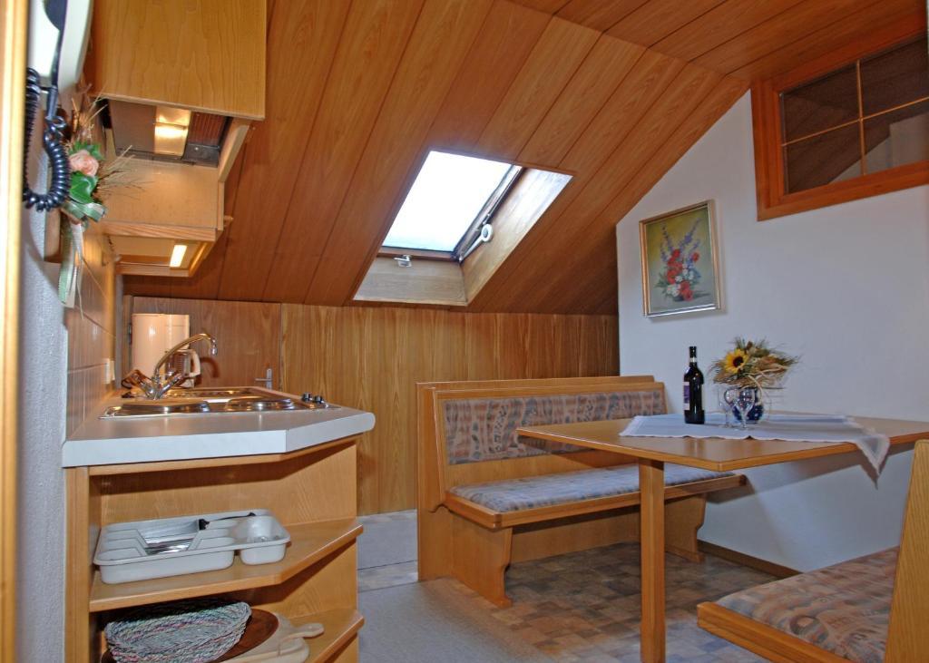 Haus Kneissl Apartment Seefeld in Tirol Room photo